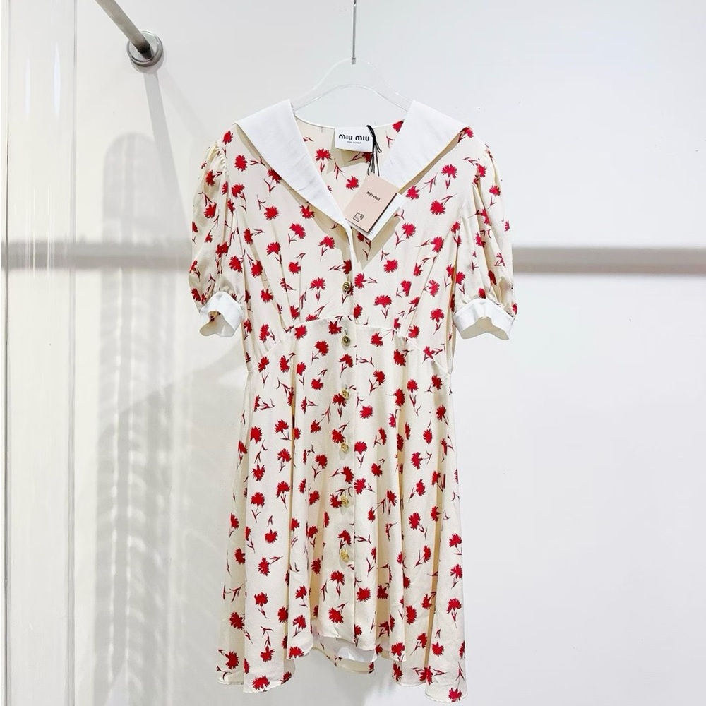 🚩steal authentic Miu Miu Dress with Red Floral Design